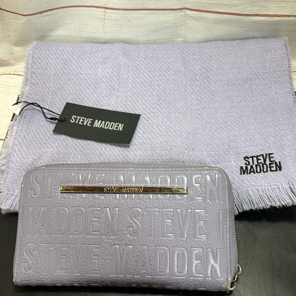 Steve Madden Wristlet and Scarf